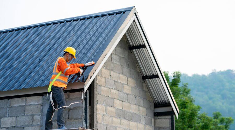 Professional residential roofers in Hunnewell, MO